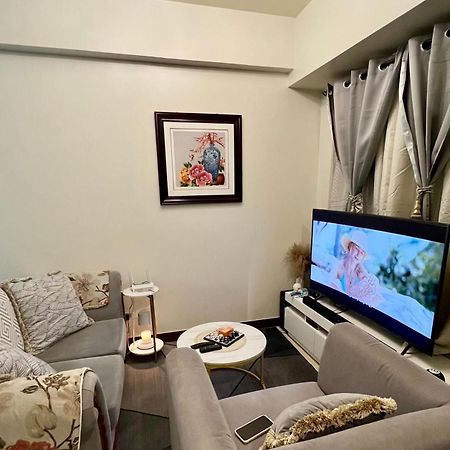 Brixton Place, Weston Tower Manila Exterior foto